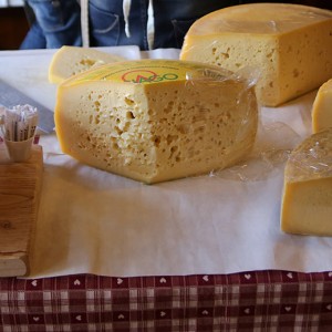 Asiago Dop di malga, fresco e stagionato