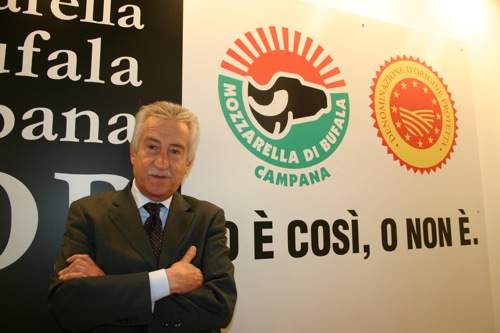 Consorzio Mozzarella Bufala, Lucisano si dimette