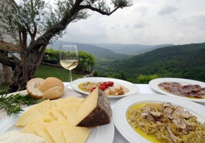 L’Editoriale / Turismo e gastronomia, il caso Romagna: dalla “disco” alla Food Valley