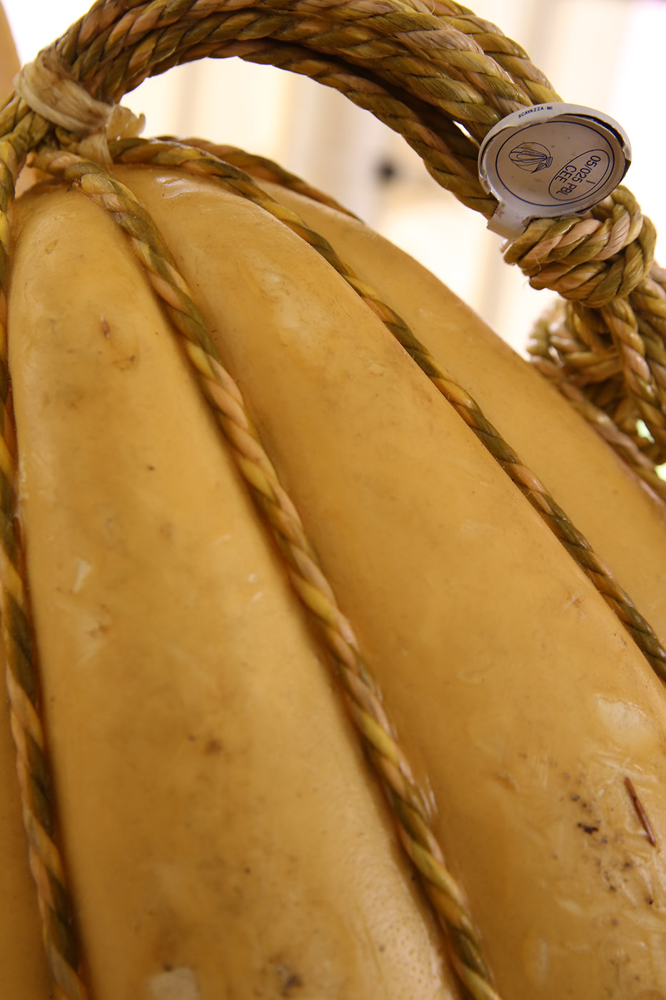 Origine di una storia moderna: il Provolone Valpadana Dop. Quando il Sud incontra il Nord