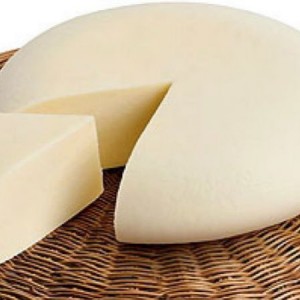 Lasciamo al formaggio il suo colore naturale, e anche il suo gusto