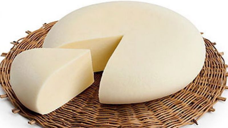 Lasciamo al formaggio il suo colore naturale, e anche il suo gusto