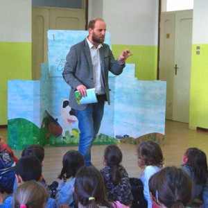 La Mucca Casolina cattura la scuola. Giocando, gli studenti hanno scoperto l’Asiago Dop